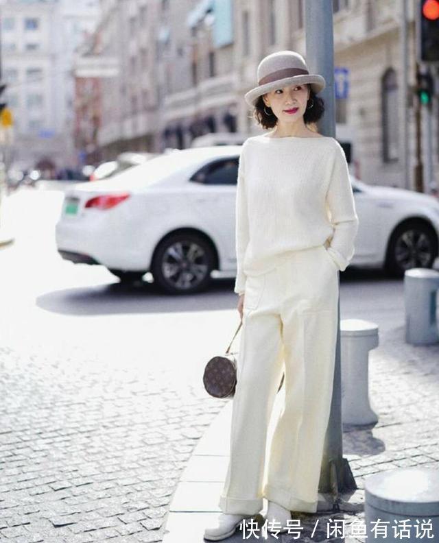 层次感|大妈身上显老的“黑白灰”,却成就了三木妈妈的高级感,值得借鉴