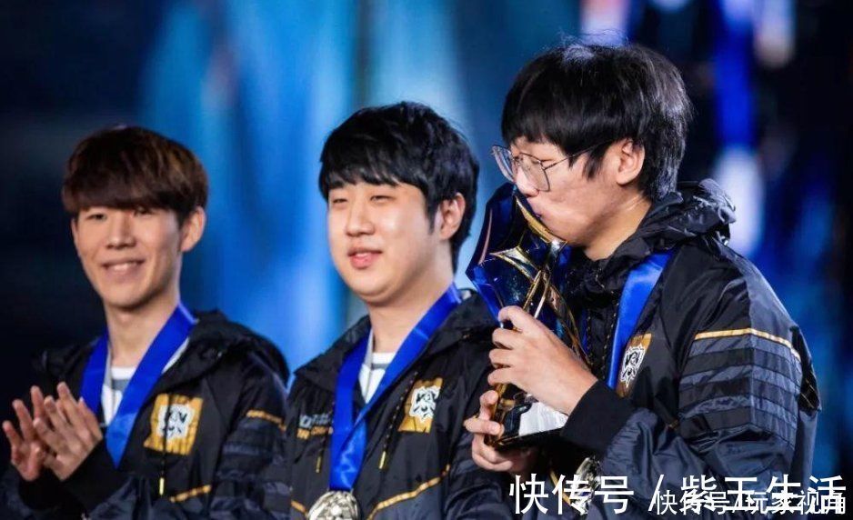 寧王直播被罵哭,F(xiàn)MVP給他太多壓力,輿論跟“私刑”沒區(qū)別