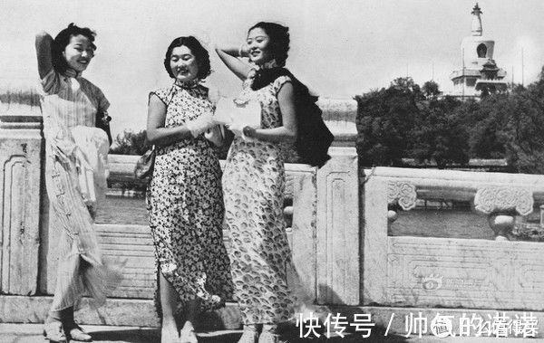 旗袍 丝袜穿搭 篇三:入秋了,传统旗袍和改良旗袍你更喜欢哪一种呢