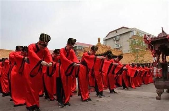  文化|会忽悠的大师，更像真大师一群无耻的流氓，文化的毒药