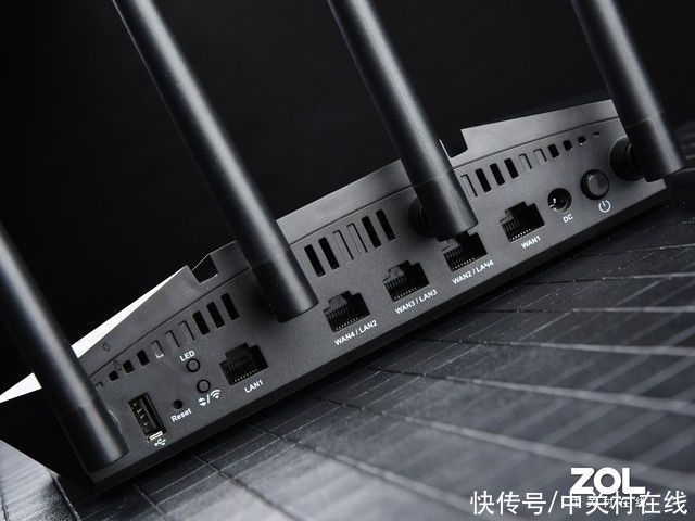 下行速率|企业组网选它全搞定 爱快路由IK-Q1800评测