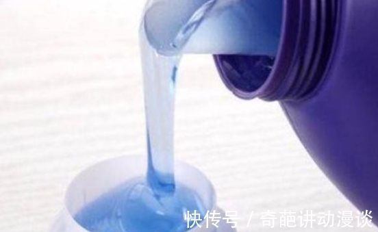洗衣粉|洗衣服时,用洗衣液还是洗衣粉?很多人不知道,难怪洗不干净