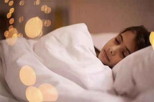 女性朋友|睡觉时有这3种表现，可能预示着更年期要来临，女性朋友要多注意