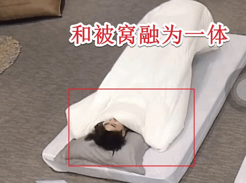 頂流|蔡徐坤速度有多快？鏡頭前“快到模糊”，網(wǎng)友：頂流走路都帶風(fēng)