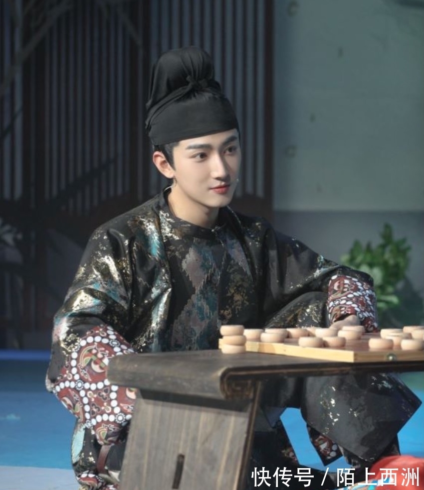 邵明明|汉服又出圈了，国风传统给我火！