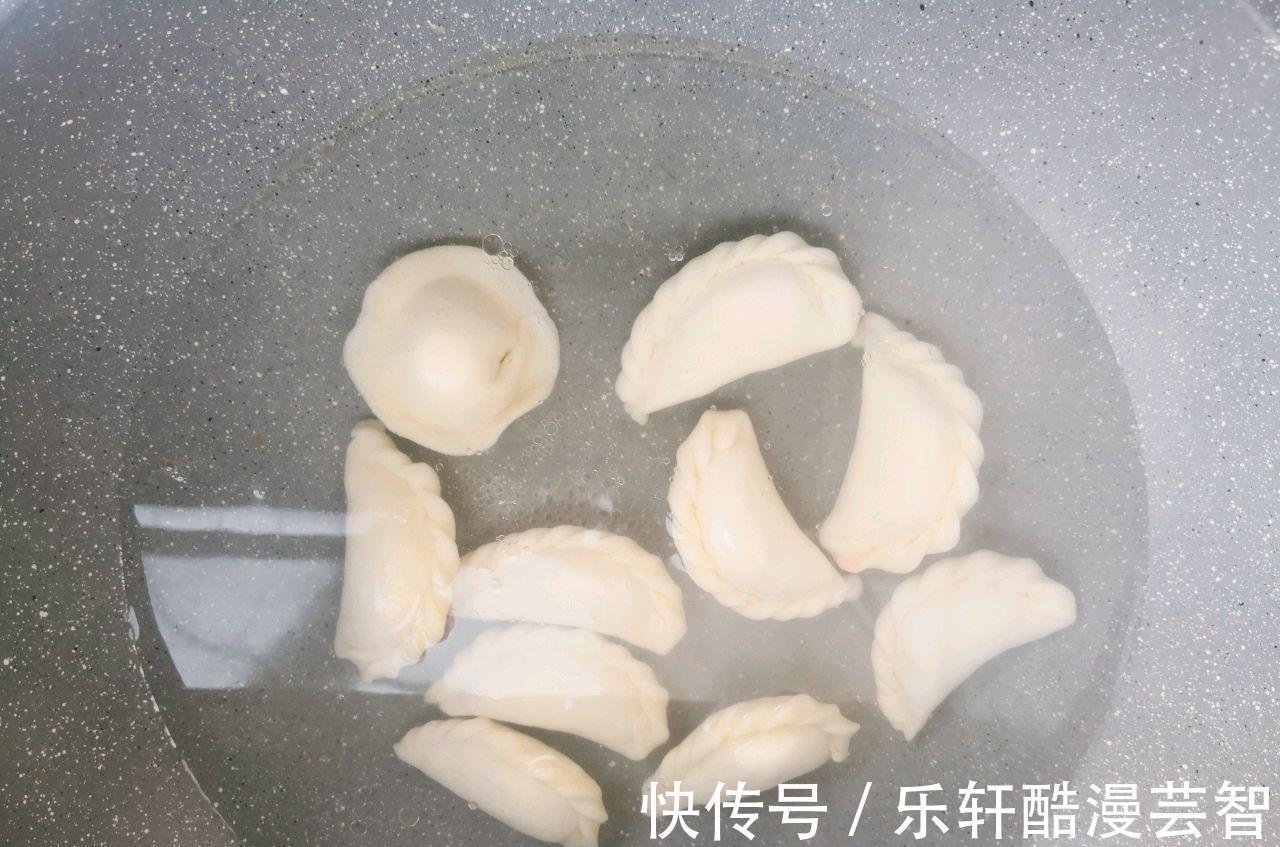 馅料|用红萝卜做饺子馅，韭菜白菜靠边站，鲜嫩多汁还好吃