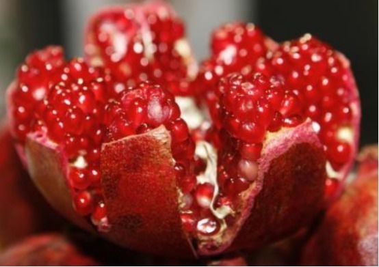 石榴石榴|女性怀孕时,别舍不得吃3种水果,常吃有益孩子发育,还能排毒