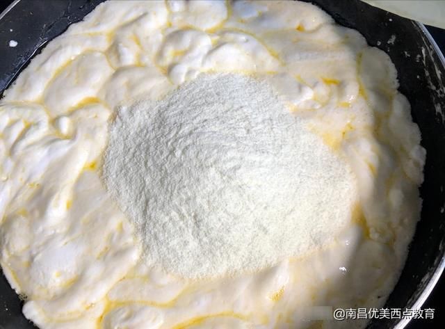 奶粉|自制零食牛轧饼干，仅仅是多了一层糖心，饼干美味瞬间提升