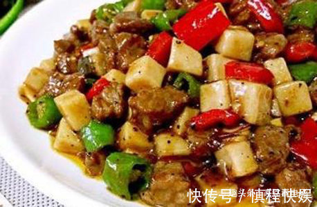 凉拌粉丝|美食推荐香炒猪耳朵，黑椒杏鲍菇牛肉粒，凉拌粉丝，炒千页豆腐