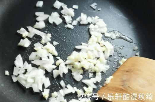 入秋就喝南瓜浓汤，应季养身，做法简单，又香又浓