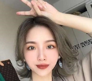 亚麻布 流行的五款烫发发型!