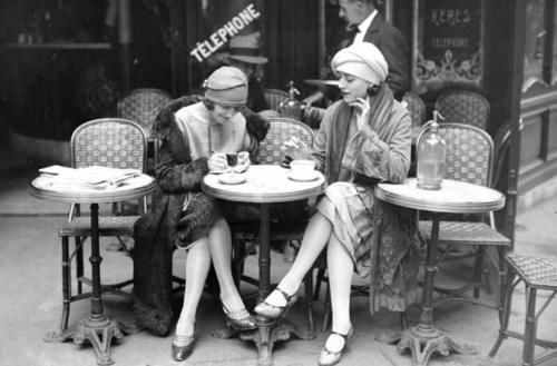 老照片 20年代的法国巴黎 时尚的巴黎女子