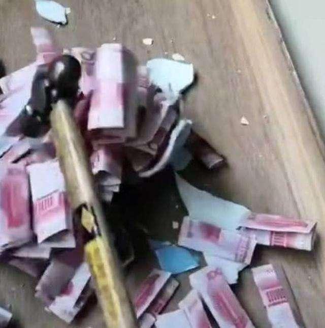 妈妈|妈妈每天给孩子5元零花钱,2个月后存钱罐竟有5万元,令宝妈不解