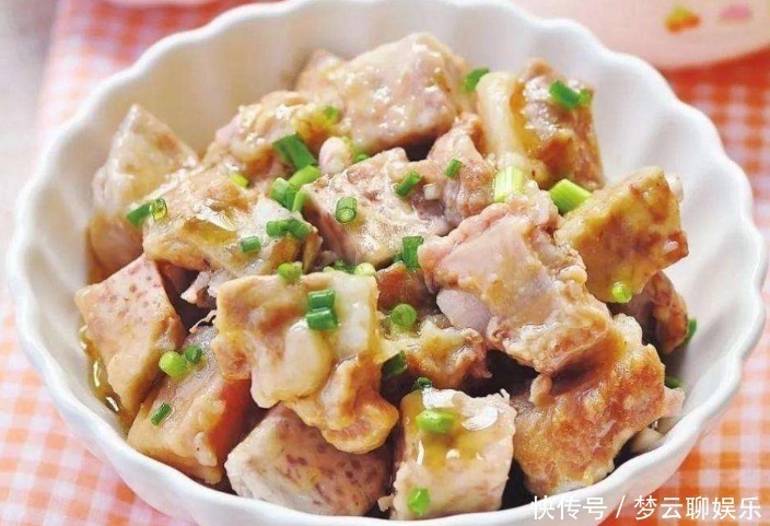 无论排骨怎么做,都不要先焯水,学会这一招,排骨不柴不腥,好吃