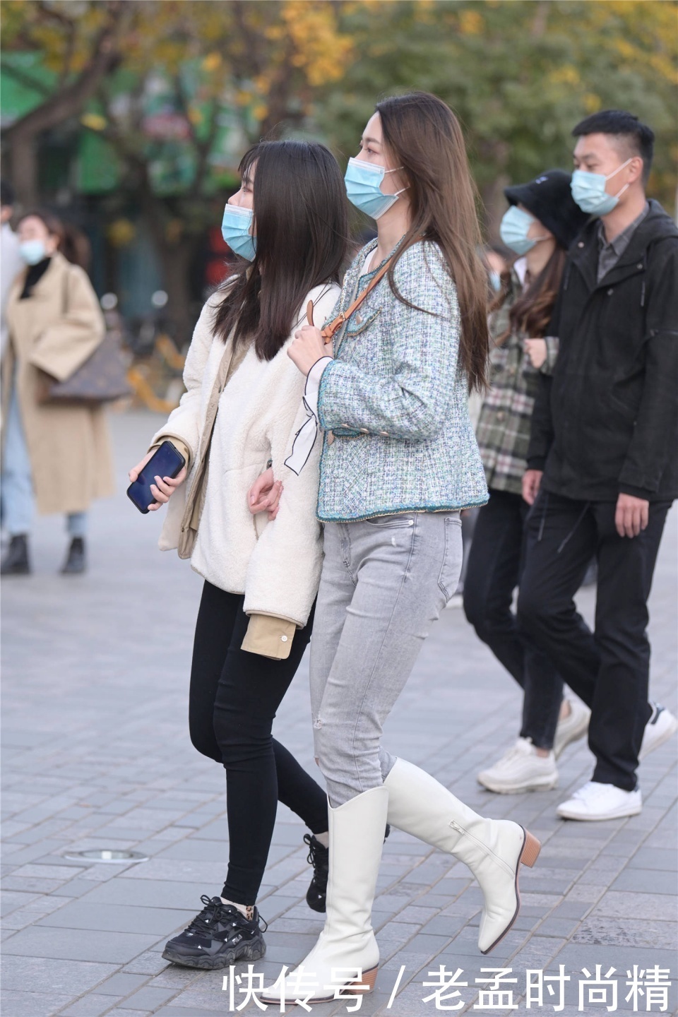 搭配|初冬时节的搭配,还是以长靴为主,简约又富有层次