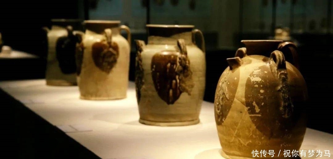 我心飞翔——青瓷釉下彩羽人纹盘口壶