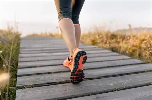 高血压患者|高血压患者走路锻炼，走六千步与一万步的效果有多大一起了解下