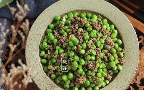 秋天不吃这豆真亏，营养比豆腐还高，加牛肉简单一炒，美味又下饭