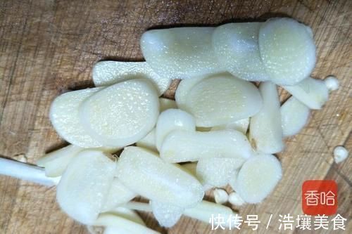 碱性食物要多吃,滋补又养胃,我家隔三岔五吃一次,家人抵抗力都很好