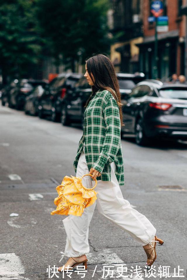 白裤子可别乱穿,穿错真的很尴尬!学会这样穿时髦显气质