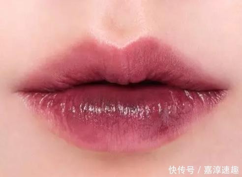 小姐姐|口红别乱买,这4种口红颜色,才适合黄皮肤