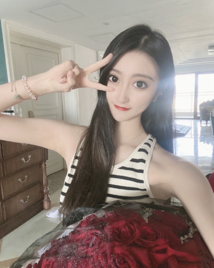 杨方旭|中国女排奥运冠军被甩！新女友狂秀胜利果实，前男友脏话回击网友
