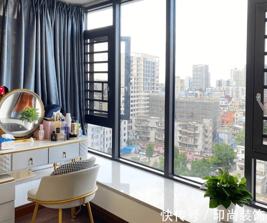 厨房|黄石印尚装饰 ▏爆改98㎡老房,厨房连推两堵墙,客厅是全小区最美的!