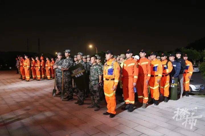 “跑得像飞一样！”凌晨1点，无人机发现第三只豹子，合围失败