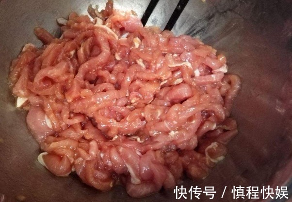 入味|不管炒什么肉,都要记住2个窍门,炒好的肉嫩滑又入味,没腥味