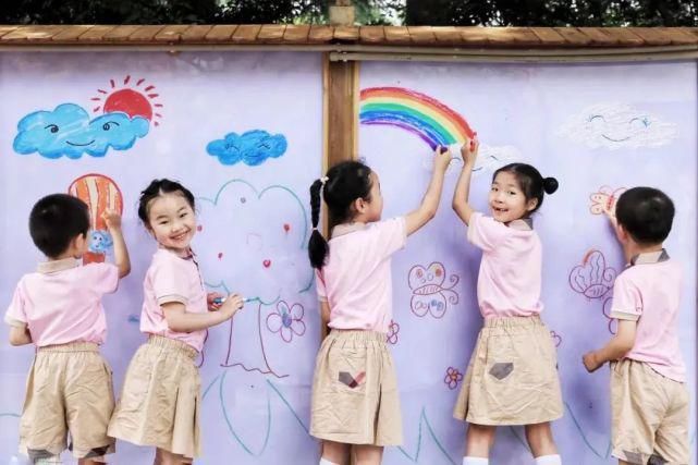 创意|恰同学少年！沪16区幼儿园、中小学创意毕业照来了
