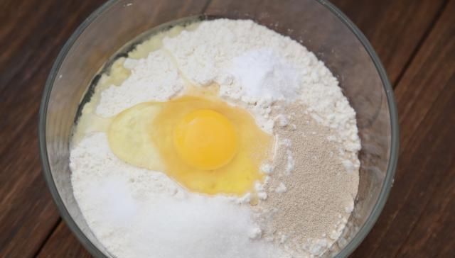 个个|1碗面粉,1个鸡蛋,教你做炸油条,个个松脆有韧劲,好吃无添加剂