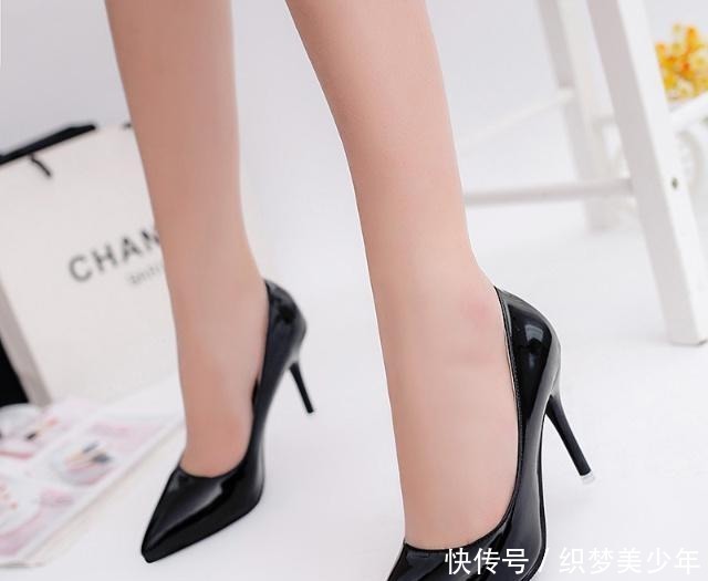 小仙女|精美设计的细跟高跟鞋，立刻让每一位女性，变成小仙女