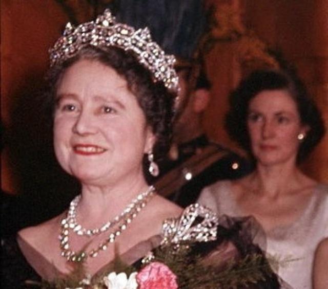 精神支柱|她是希特勒眼中“最危险的女人”，扶持了两代君王，活了102岁！