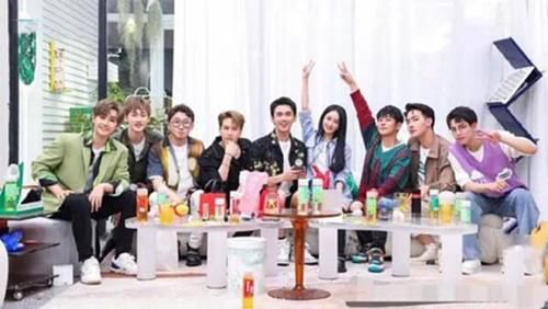 節(jié)目|趙麗穎亮相《拜托了！冰箱》首期！果然對他最好的人，還是何老師