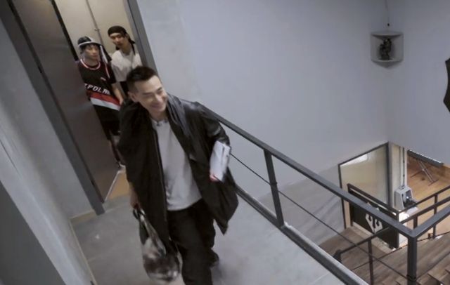 灵魂|这位哥哥是节目灵魂，承包笑点还特照顾人，网友：千万别淘汰