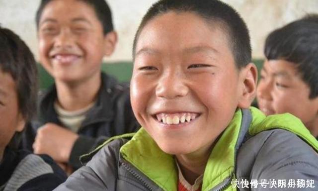 莫若母|这3类孩子多半是“假聪明”，长大反而没出息，家长别瞎高兴了