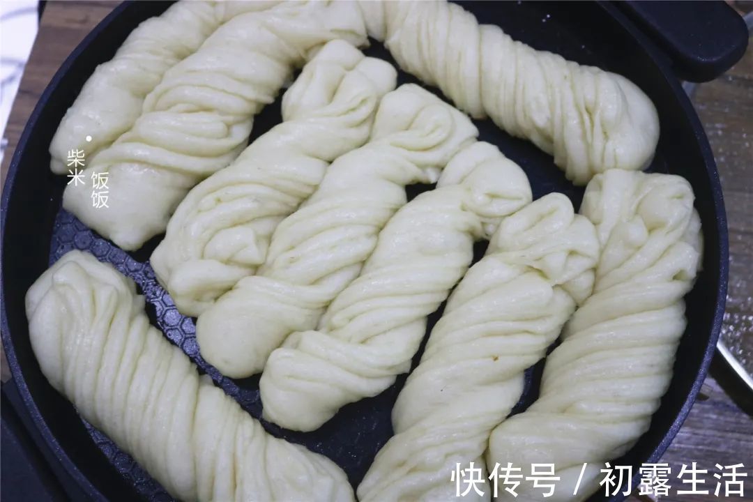 煎花卷|我家爱吃这面食,比包子大饼都简单,早餐蒸一锅,孩子抢着吃