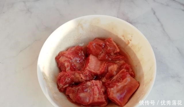 排骨和它是绝配，蒸一蒸20分钟上桌，鲜到流口水，好吃不上火