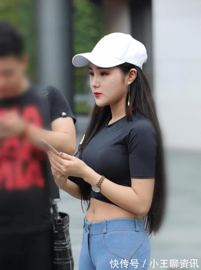 蜜桃裤 牛仔蜜桃裤,好身材+好设计,这么穿不违规