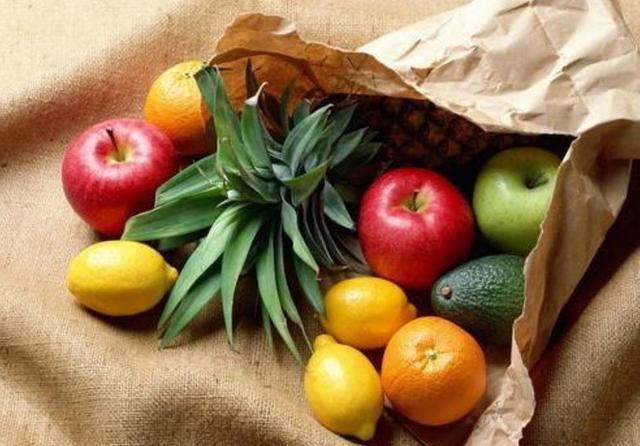 青春期|不想女儿脸变“O”,一定要纠正3个坏习惯,还女儿巴掌小脸