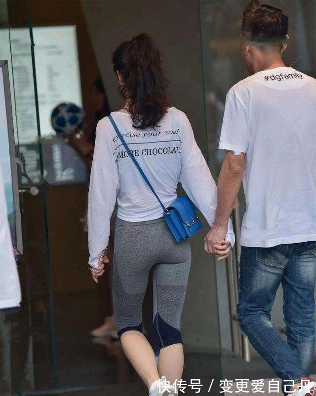 高贵 高贵典雅的打底裤穿搭整体感非常优雅，秀出高级美感，高贵冷艳！