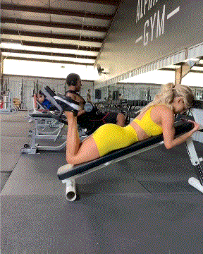 海蒂|蜂腰翘臀,北极美女通过健身成为知名模特,带你了解她的训练方式