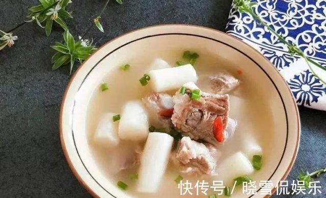 秋季气候干燥，教你炖一锅美味滋补的排骨汤，三碗鱼汤也不换