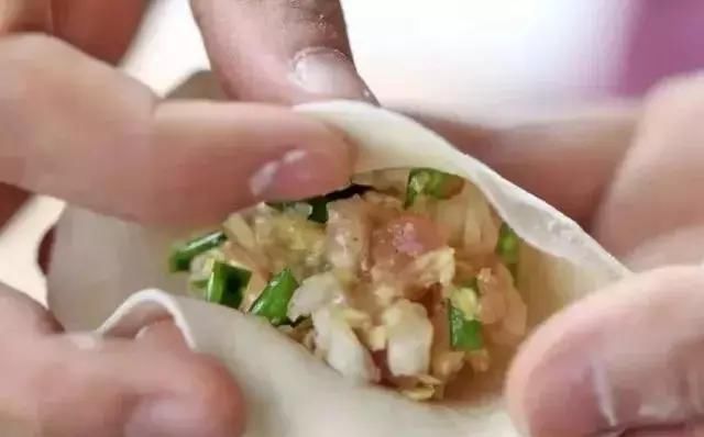 拌饺子馅用生油还是熟油?很多人都用错了,难怪饺子不香不入味!
