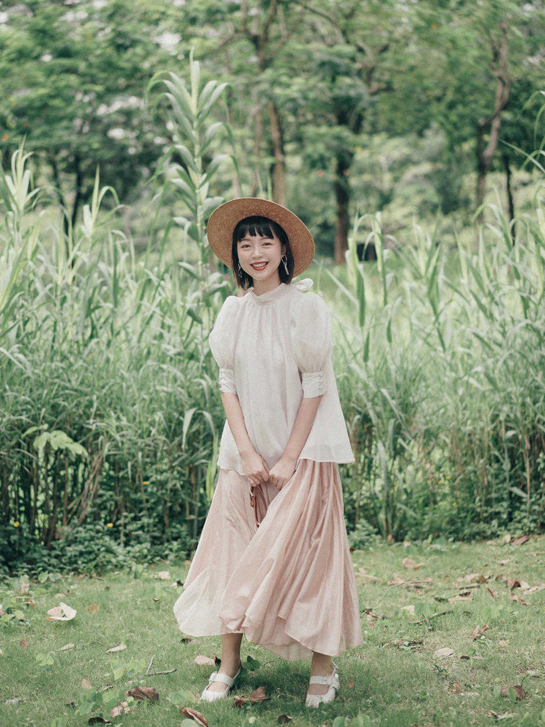 衬衫搭配|158cm女孩子却穿出高级感,衬衫搭配半身裙显高显瘦,还精致时髦