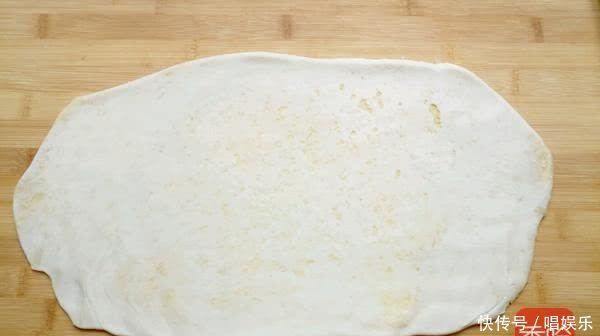 烧饼也能自己做,和面很关键,面软油酥香比买的还好吃