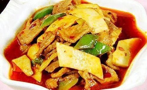 美食精选：焦溜牛肉片，金蒜粉丝蒸西兰花，鱼香杏鲍菇炒肉，风味排骨