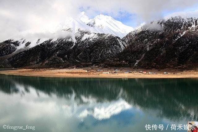 波密桃花开当桃花与雪山相遇，便成为云上仙境