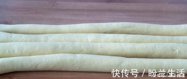 喜欢吃糯米粉的快收藏，不发面不烫面，5斤糯米粉不够吃，真过瘾