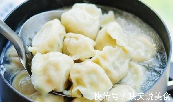 煮饺子要等水开再下锅吗掌握这几点，煮出的饺子不破皮，更劲道